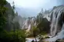 Fototapeta Wodospady W Górach 684