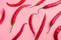 Myloview Naklejka Papryka Chili Na Różowym Tle