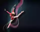 Obraz Młoda Kobieta W Kolorze Gimnastyczka Stwarzających
