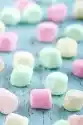 Obraz Kolorowe Małe Marshmallows Na Tle Drewniane