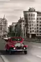 Myloview Plakat Czerwony Piękne Zabytkowe Samochody W Pradze