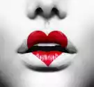 Fototapeta Piękno Sexy Lips Z Farbą Kształcie Serca