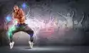 Myloview Obraz Młody Mężczyzna Tańczy Hip Hop Z Liniami Koloru