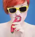 Myloview Obraz Red Hot Chili Dziewczyna