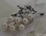 Perłowe Grono - Srebrna Broszka Z Perłami