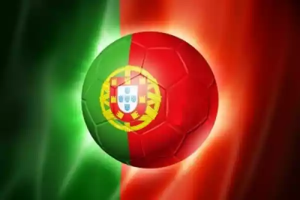 Fototapeta Piłka Nożna Z Flagą Portugalii