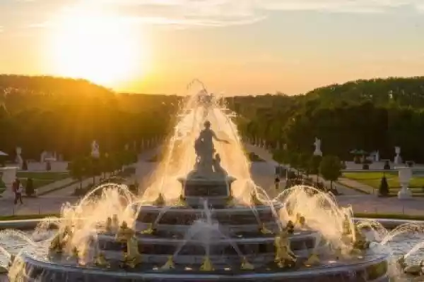 Obraz Fontaine De Versailles Sur Un Coucher De Soleil