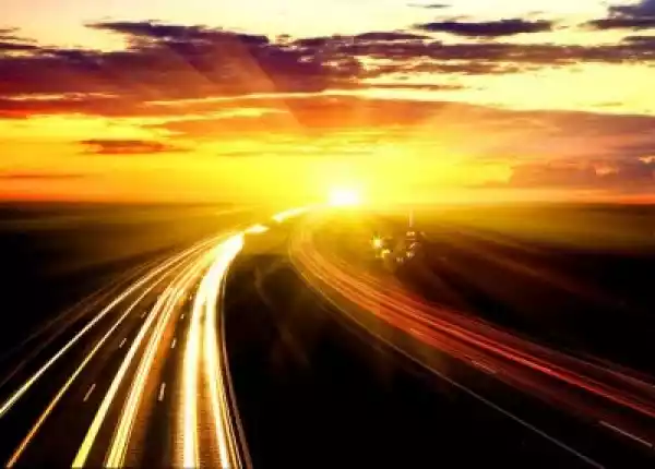 Plakat Zachód Słońca Na Autostradzie.