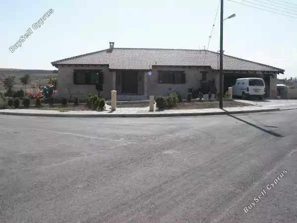<h2>Dom Wolnostojący W Larnace Oroklini 