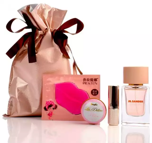 ﻿zestaw Kosmetyków Dla Kobiet Na Walentynki Perfumy